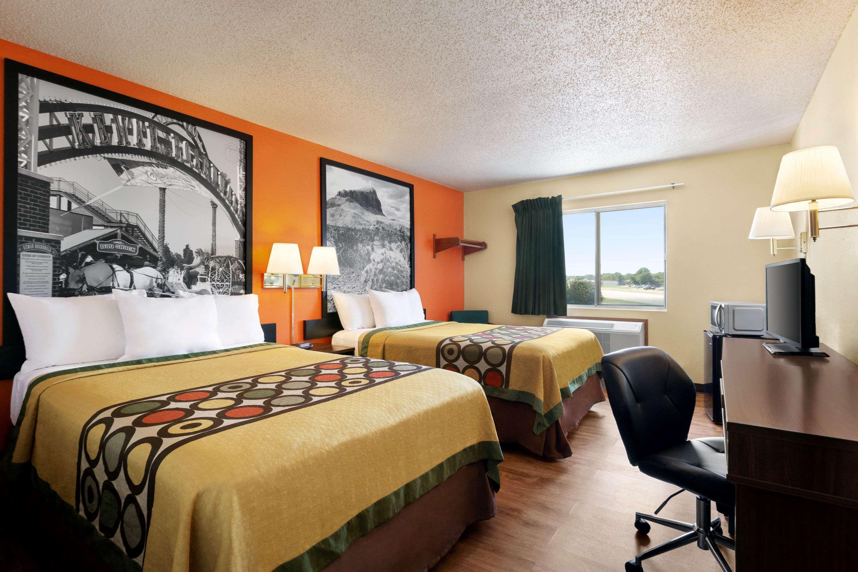 Super 8 By Wyndham Waco University Area Exterior photo